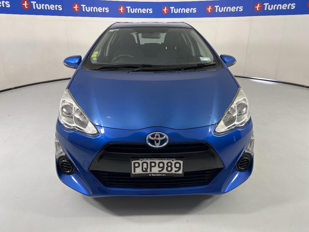 Photo '2' of Toyota Aqua Photo '2' of Toyota Aqua