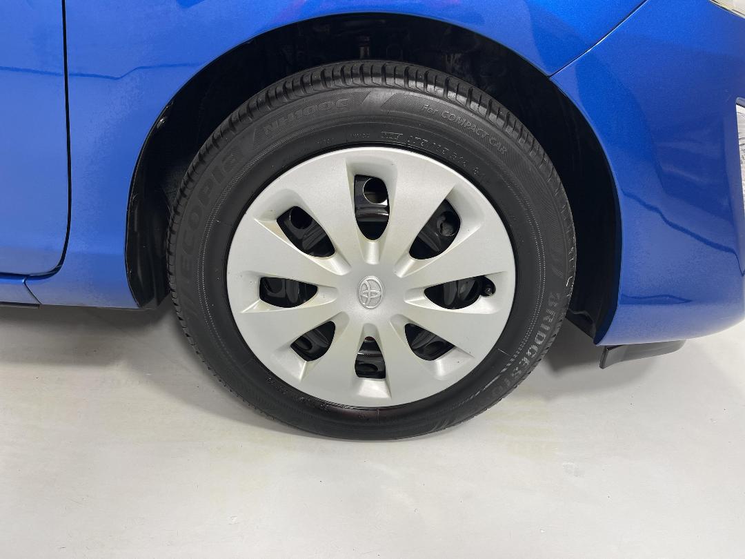 Photo '9' of Toyota Aqua Photo '9' of Toyota Aqua