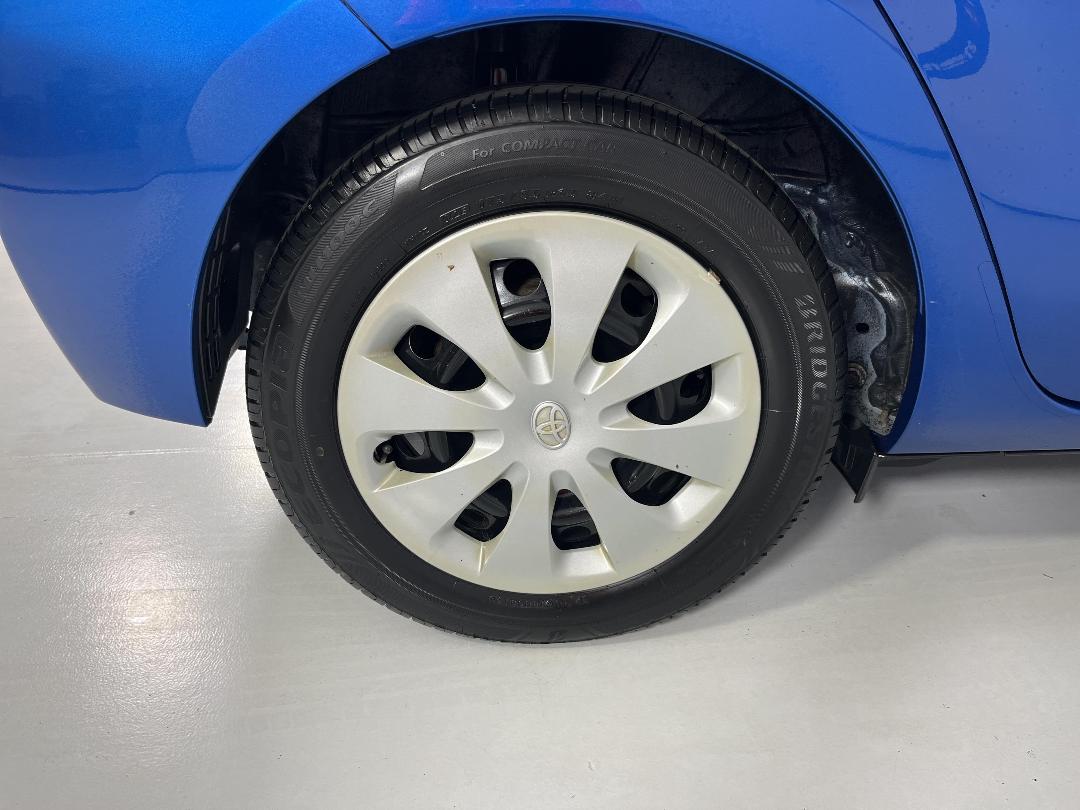 Photo '12' of Toyota Aqua Photo '12' of Toyota Aqua