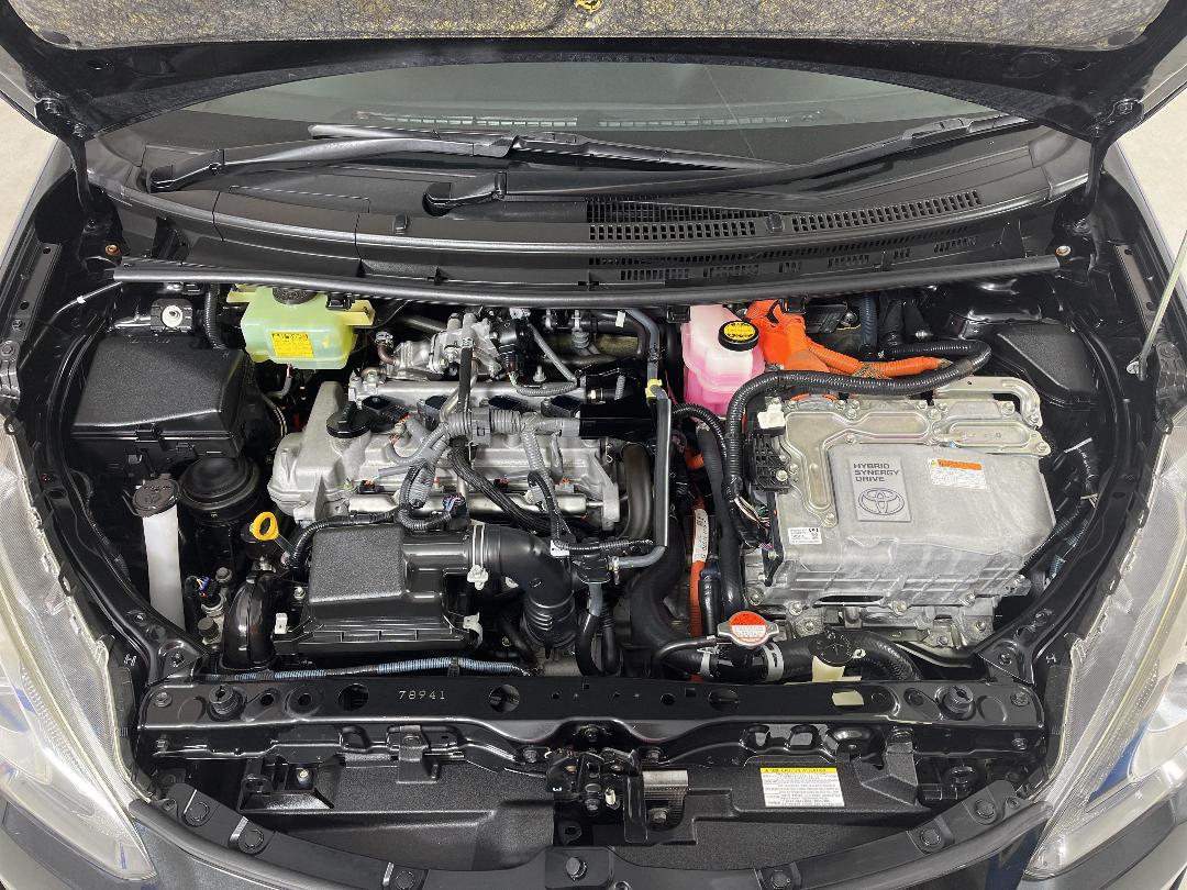 Photo '13' of Toyota Aqua