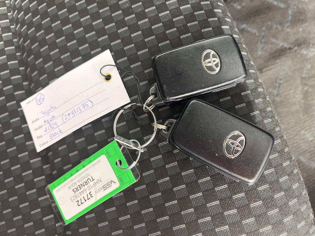 Photo '22' of Toyota Aqua