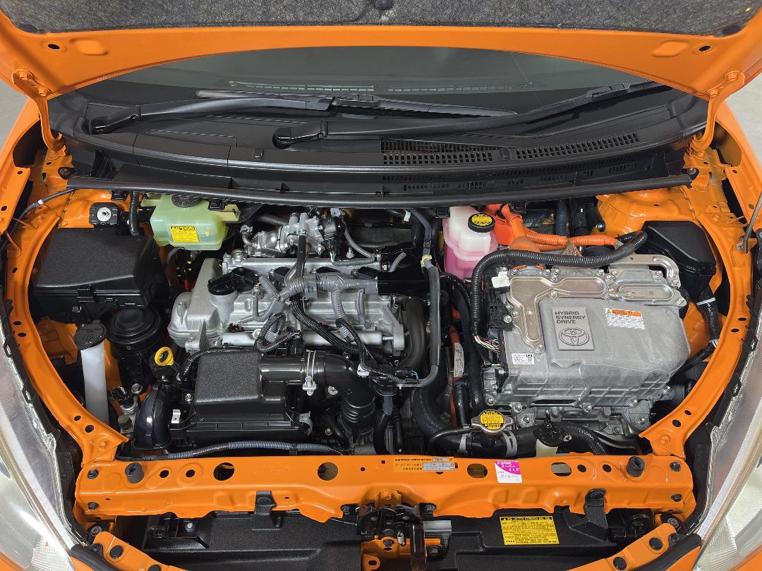 Photo '13' of Toyota Aqua