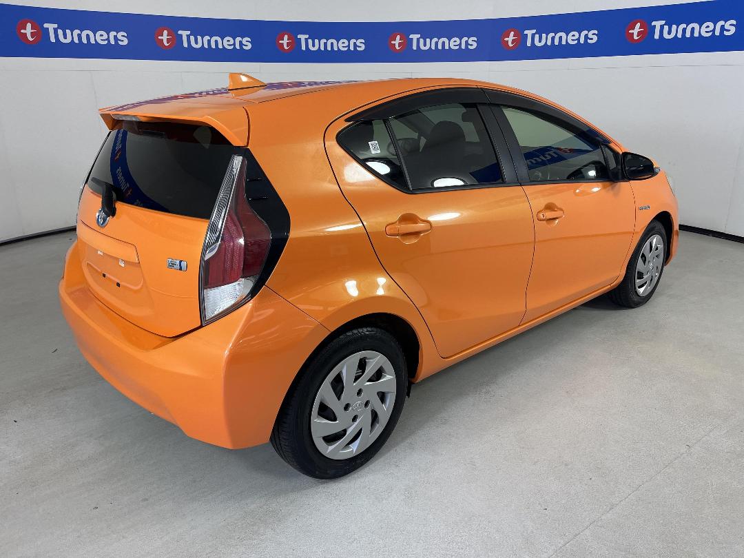 Photo '7' of Toyota Aqua