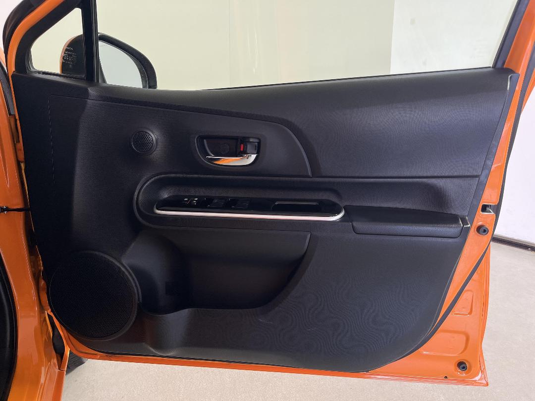 Photo '15' of Toyota Aqua