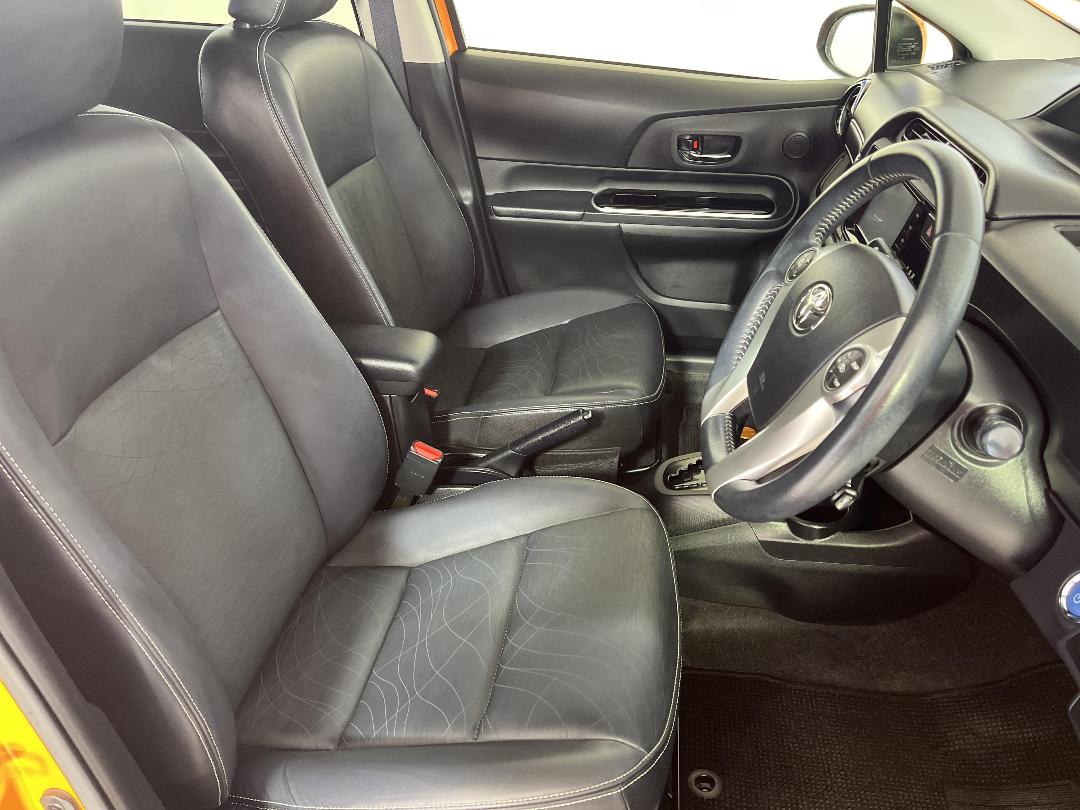 Photo '16' of Toyota Aqua