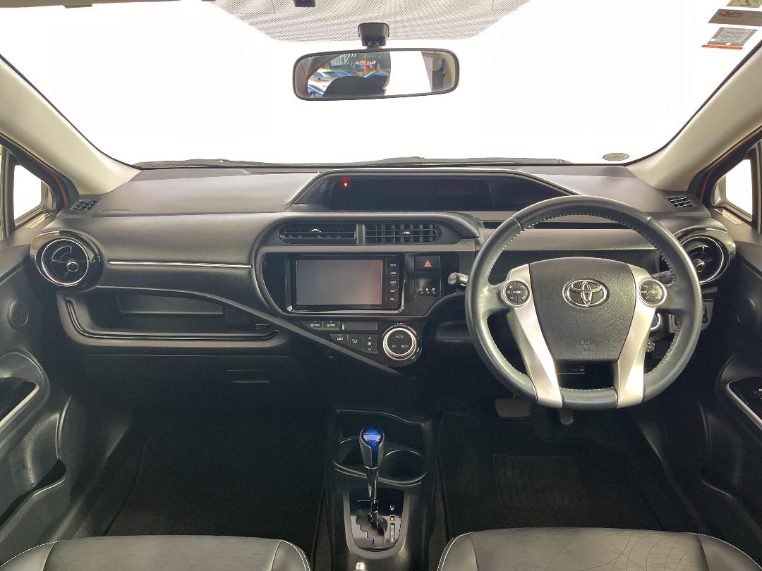 Photo '17' of Toyota Aqua