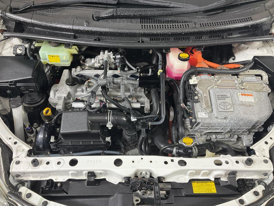 Photo '13' of Toyota Aqua