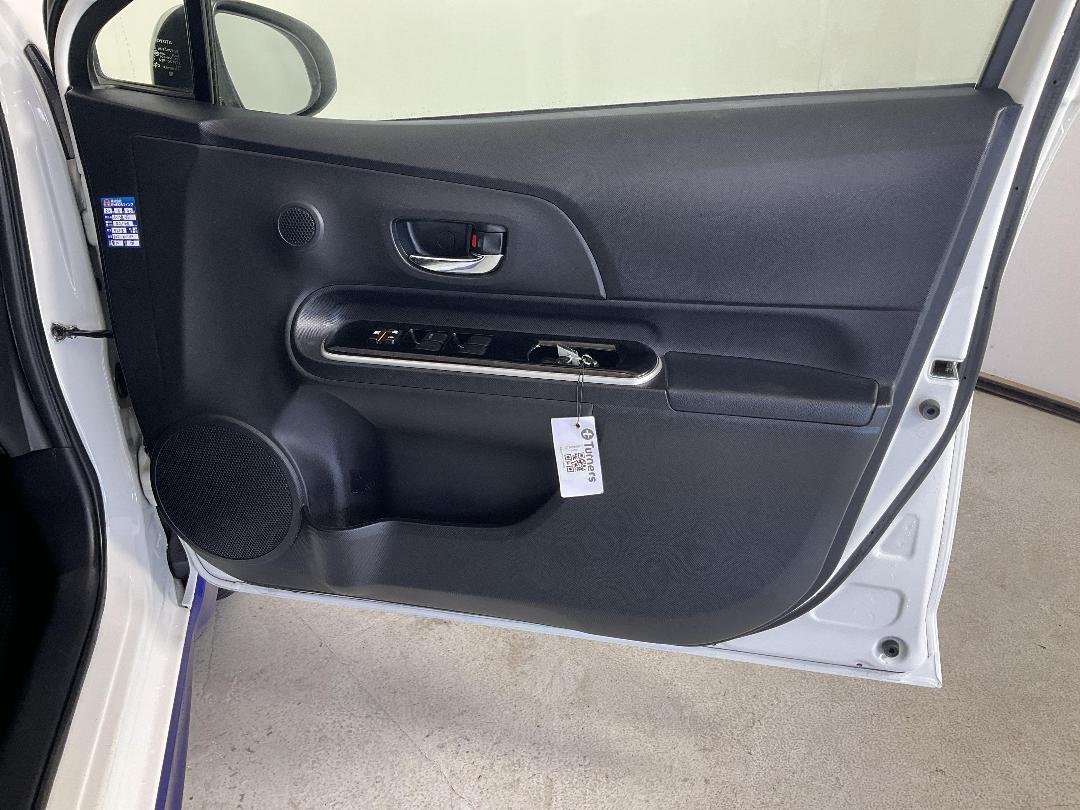 Photo '15' of Toyota Aqua