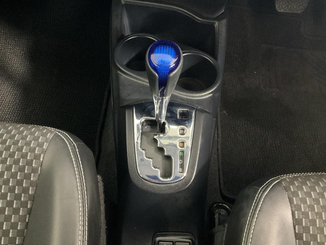 Photo '18' of Toyota Aqua