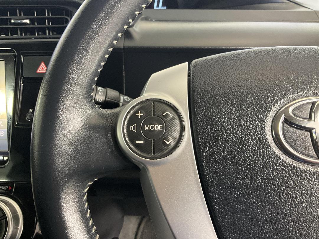 Photo '25' of Toyota Aqua