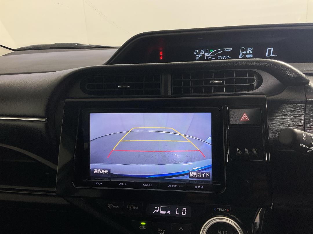 Photo '29' of Toyota Aqua