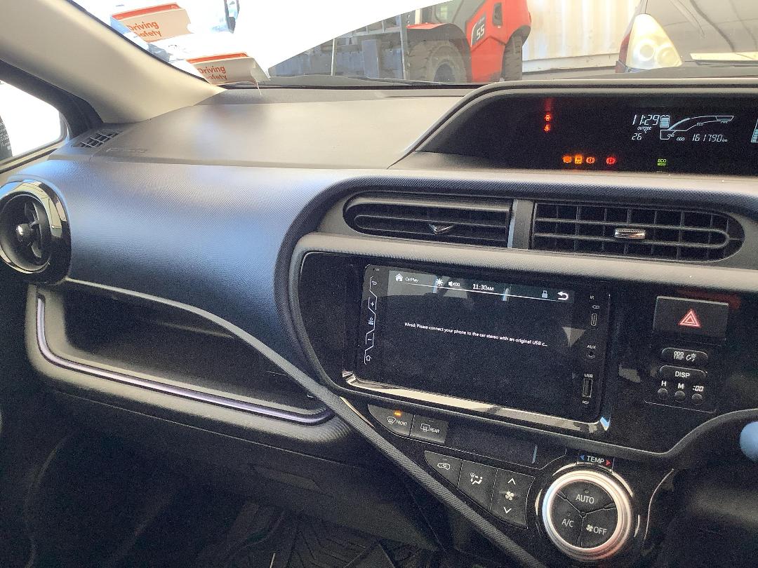 Photo '19' of Toyota Aqua Photo '19' of Toyota Aqua