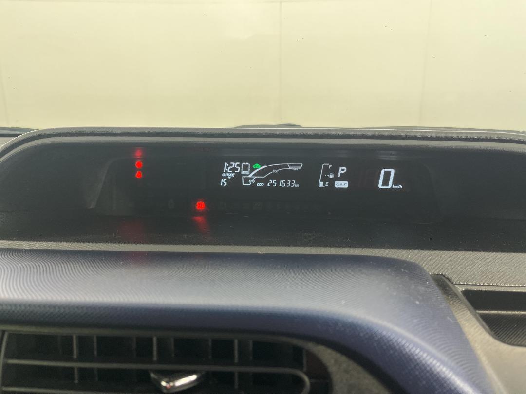 Photo '21' of Toyota Aqua