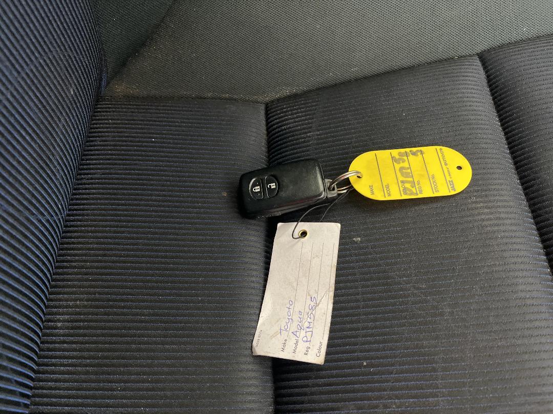 Photo '22' of Toyota Aqua