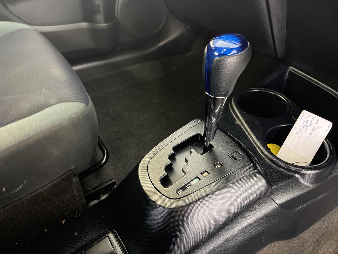 Photo '18' of Toyota Aqua