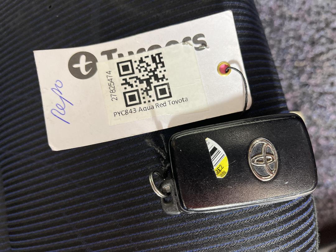 Photo '22' of Toyota Aqua