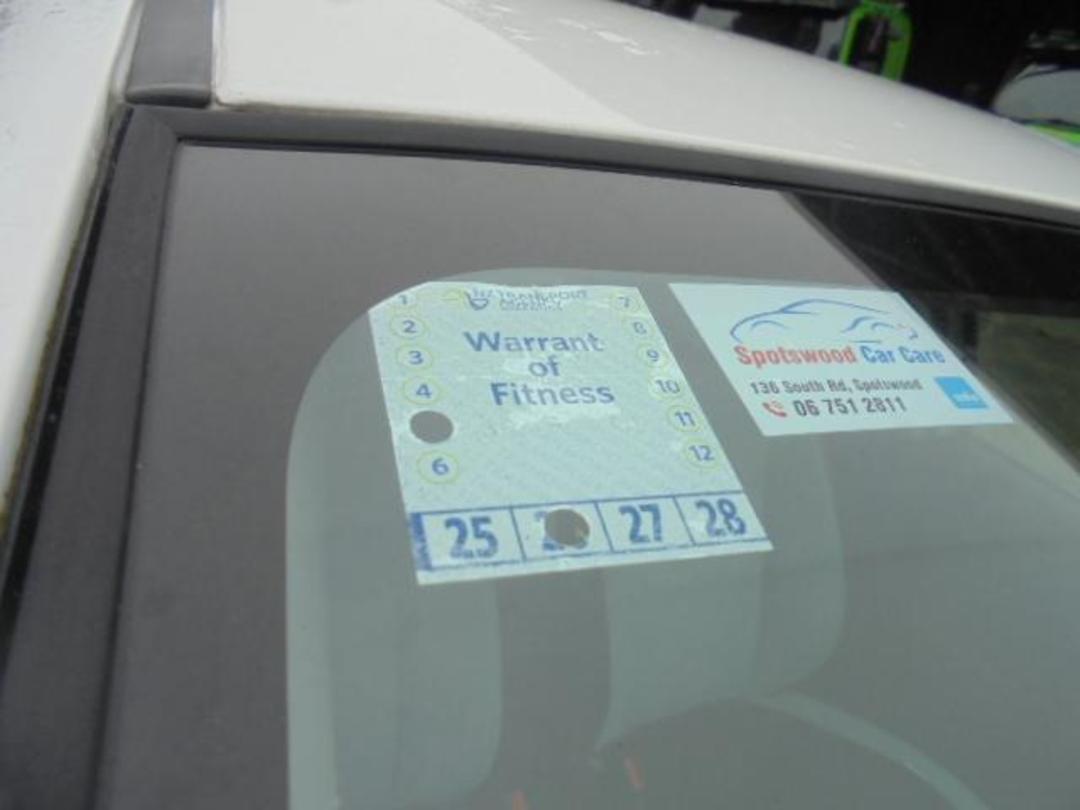 Photo '14' of Toyota Aqua