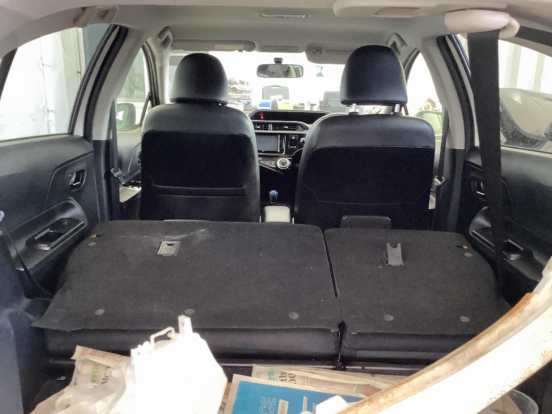 Photo '8' of Toyota Aqua Photo '8' of Toyota Aqua