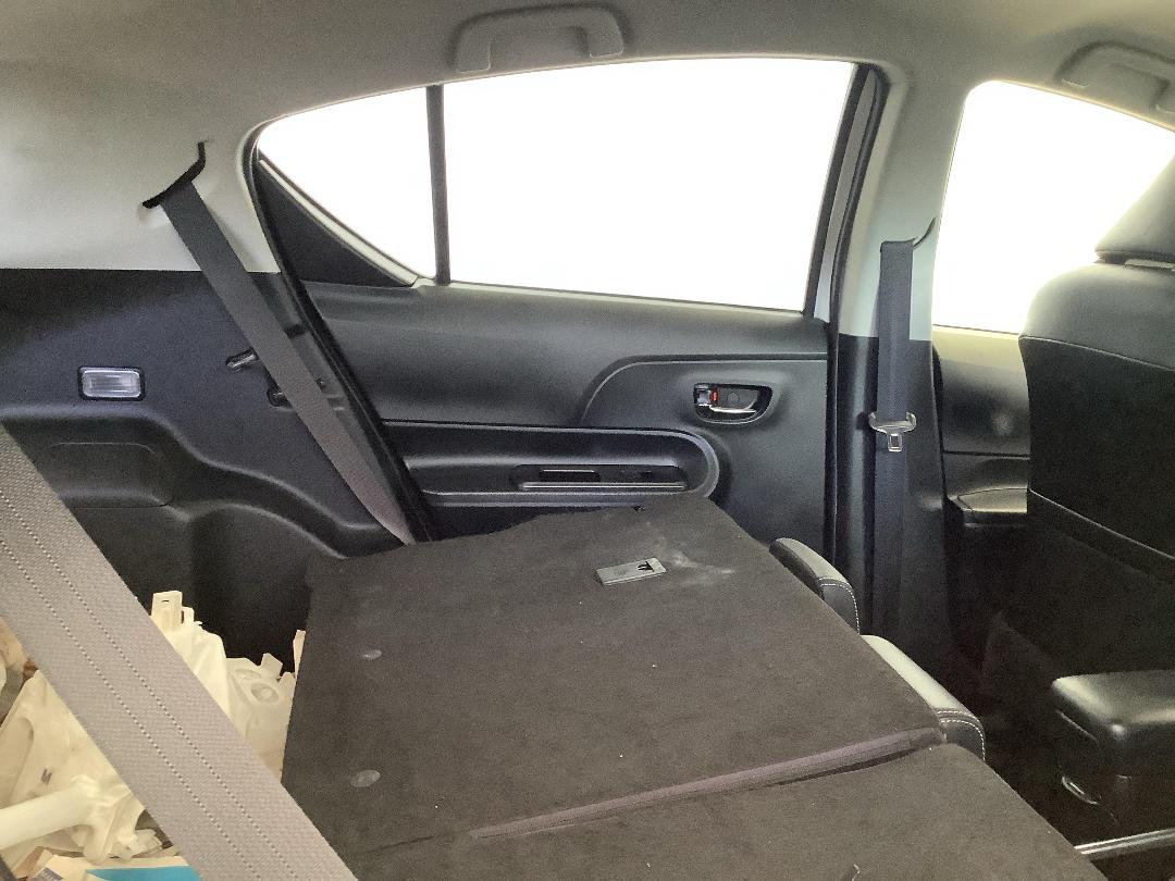 Photo '10' of Toyota Aqua Photo '10' of Toyota Aqua