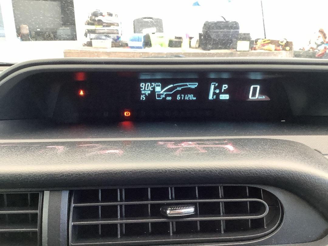 Photo '14' of Toyota Aqua Photo '14' of Toyota Aqua