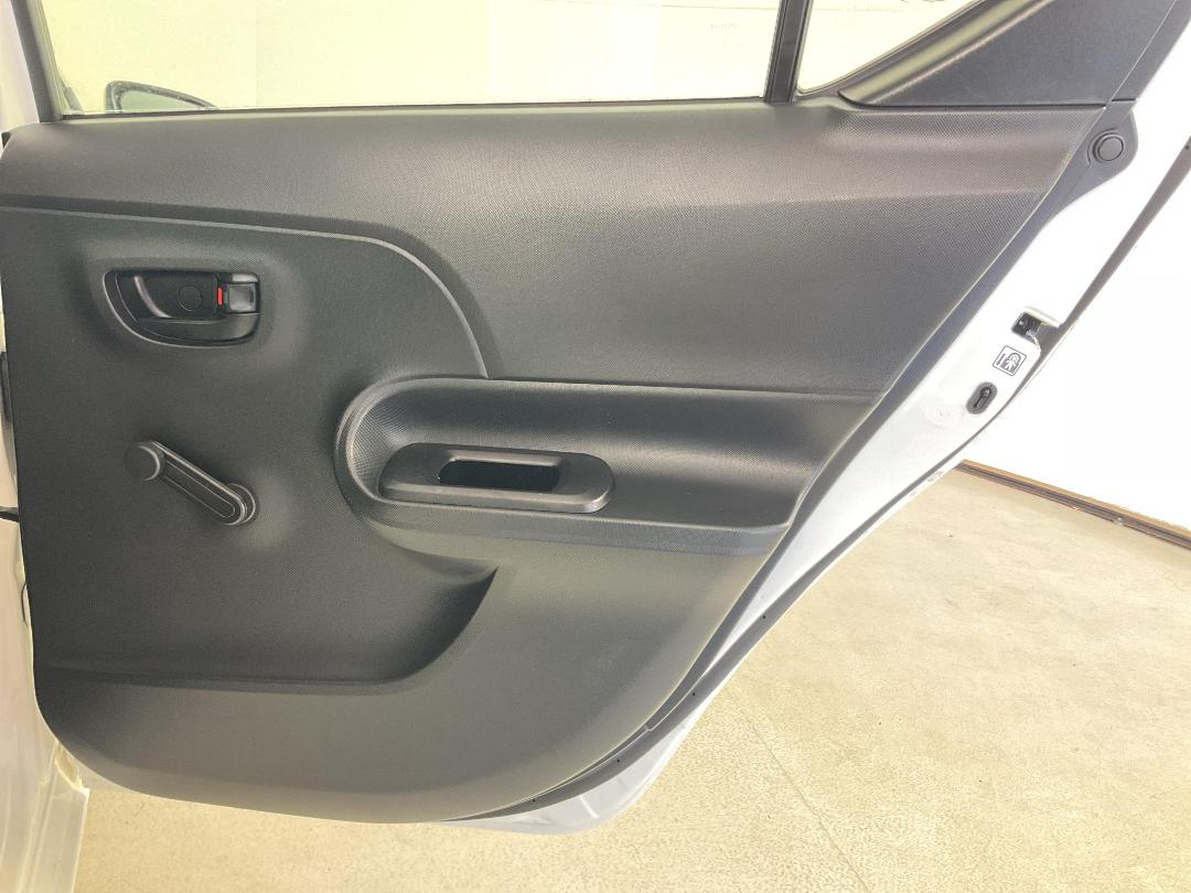 Photo '19' of Toyota Aqua