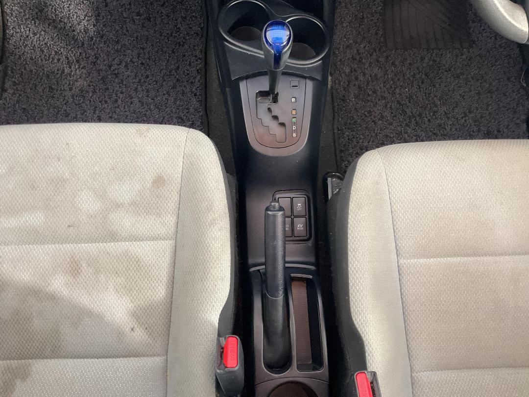 Photo '18' of Toyota Aqua