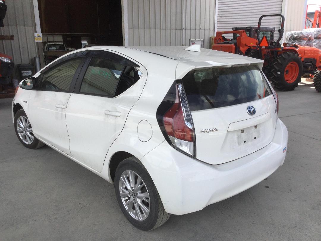 Photo '5' of Toyota Aqua Hybrid Photo '5' of Toyota Aqua Hybrid