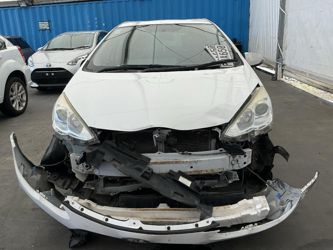 Photo '2' of Toyota Aqua Hybrid Photo '2' of Toyota Aqua Hybrid