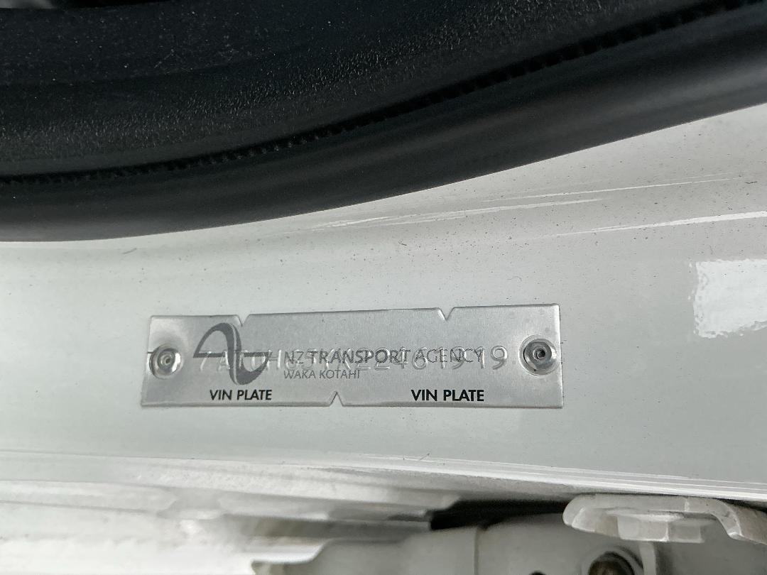 Photo '13' of Toyota Aqua Hybrid Photo '13' of Toyota Aqua Hybrid