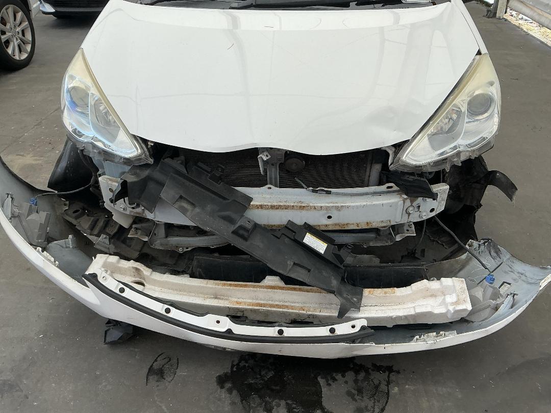 Photo '19' of Toyota Aqua Hybrid Photo '19' of Toyota Aqua Hybrid