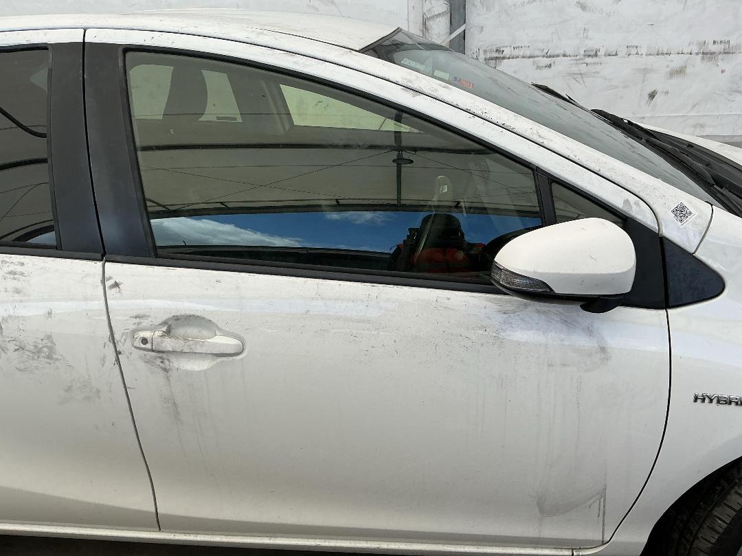 Photo '17' of Toyota Aqua Hybrid Photo '17' of Toyota Aqua Hybrid