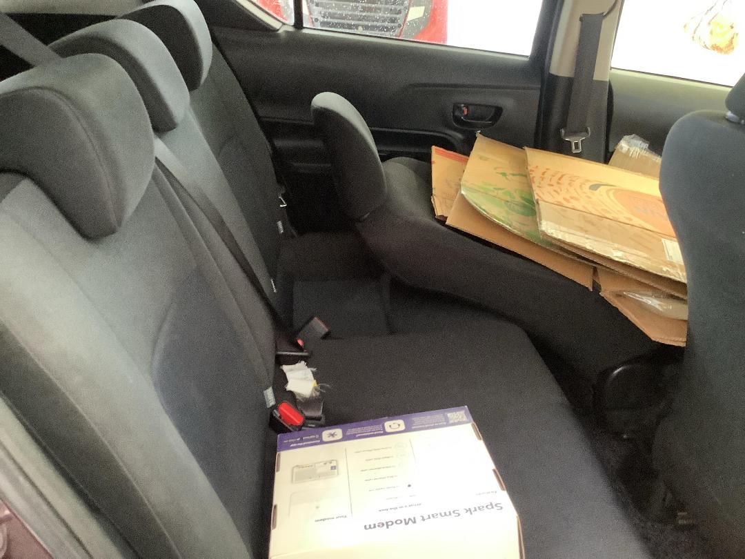 Photo '15' of Toyota Aqua Photo '15' of Toyota Aqua