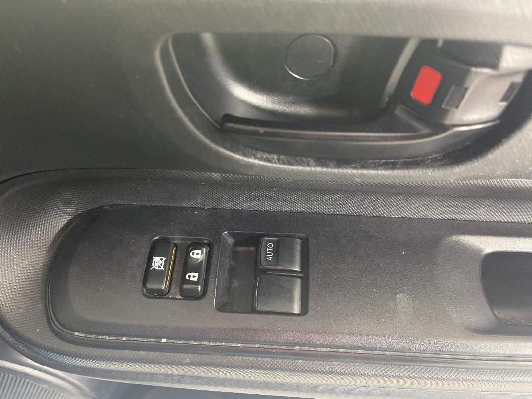 Photo '23' of Toyota Aqua Photo '23' of Toyota Aqua