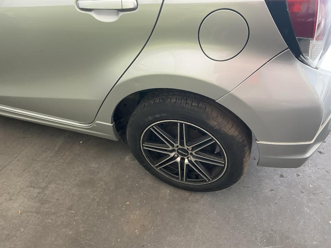 Photo '10' of Toyota Aqua Hybrid Photo '10' of Toyota Aqua Hybrid