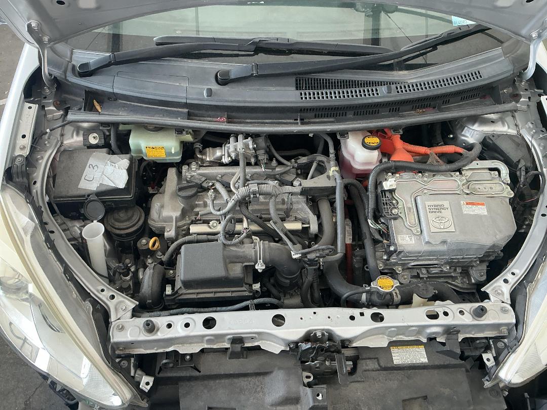 Photo '15' of Toyota Aqua Hybrid Photo '15' of Toyota Aqua Hybrid