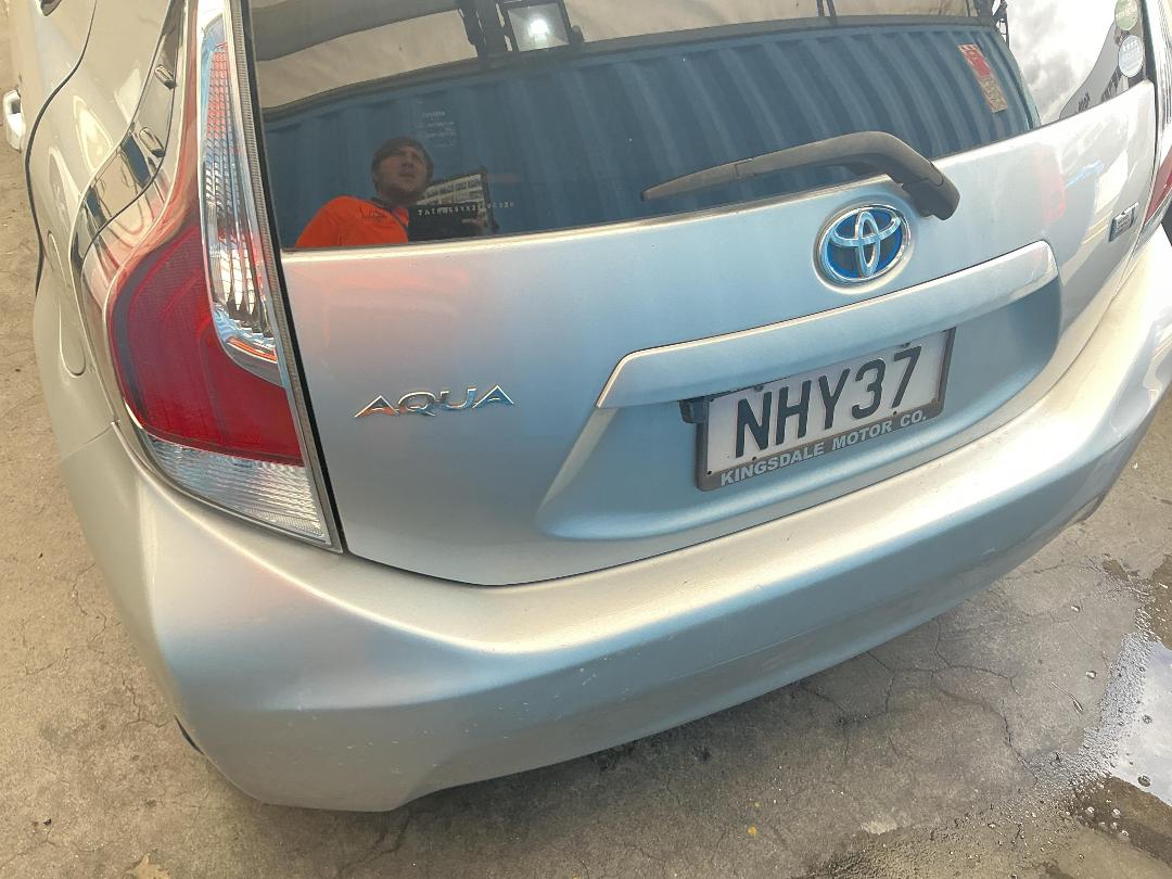 Photo '11' of Toyota Aqua Photo '11' of Toyota Aqua