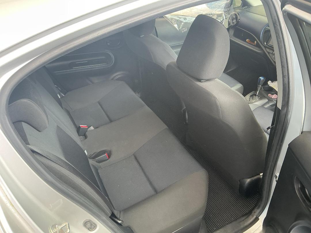 Photo '18' of Toyota Aqua Photo '18' of Toyota Aqua