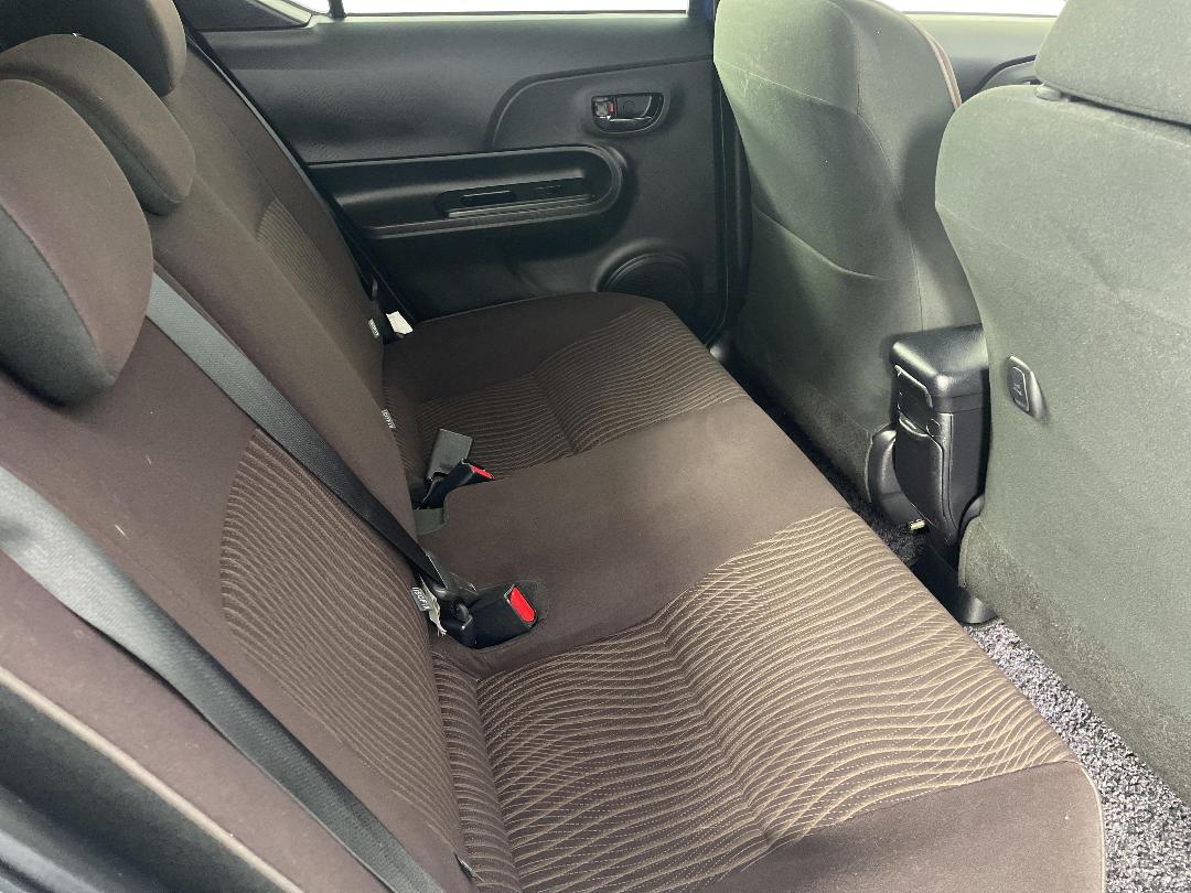 Photo '20' of Toyota Aqua