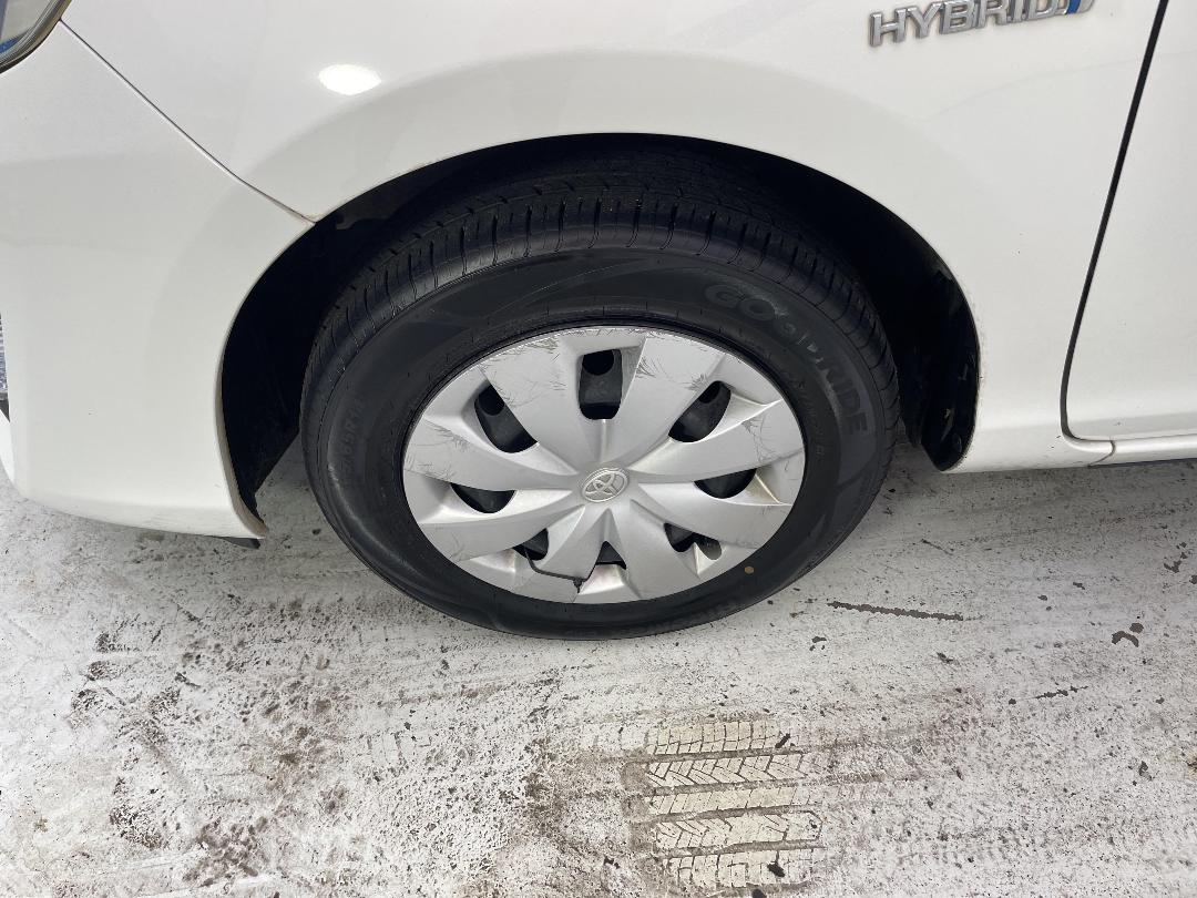 Photo '10' of Toyota Aqua