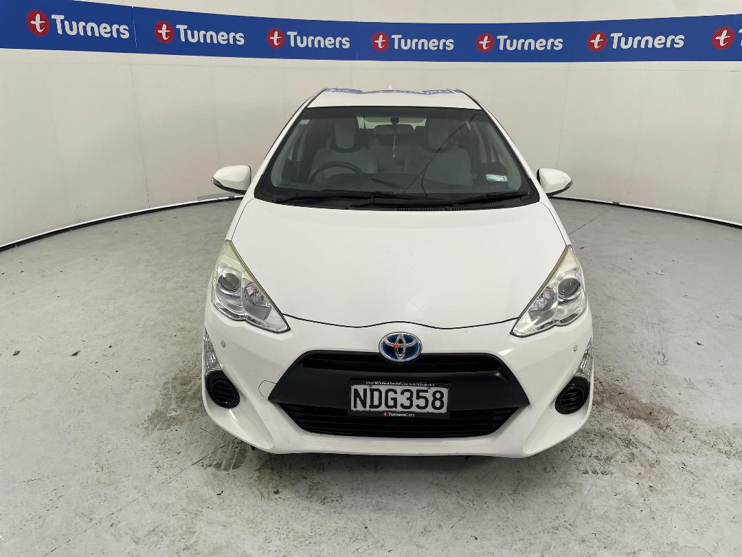 Photo '2' of Toyota Aqua