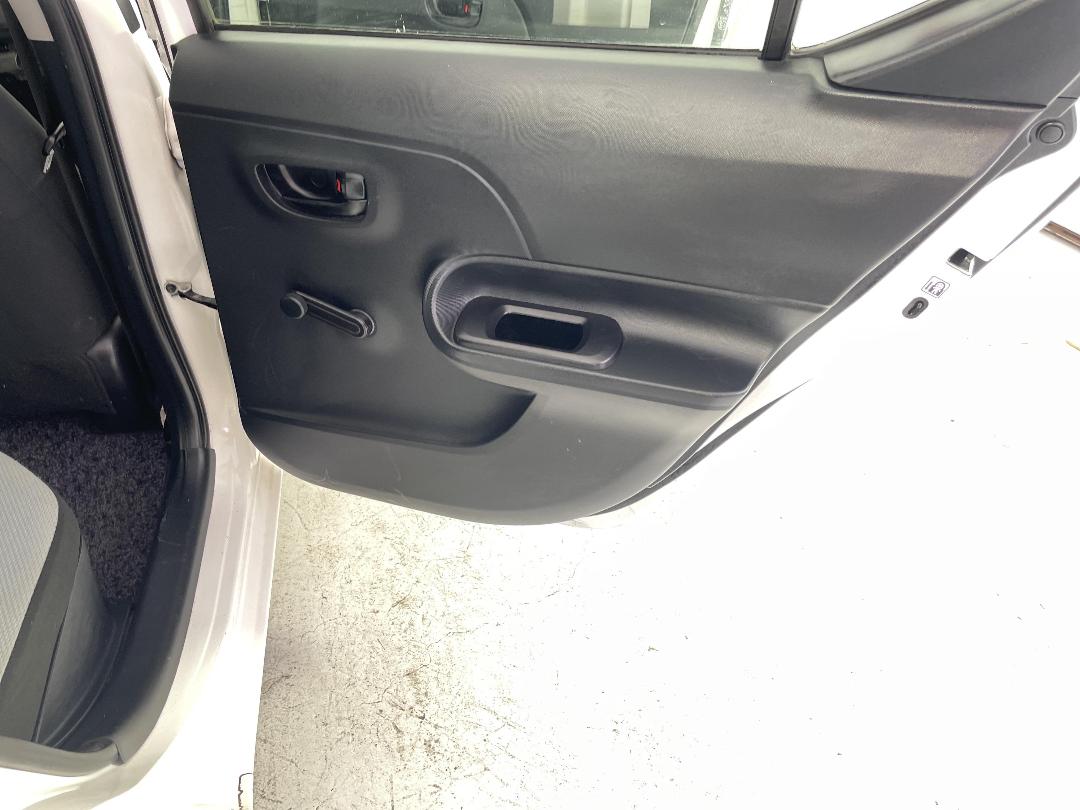 Photo '19' of Toyota Aqua