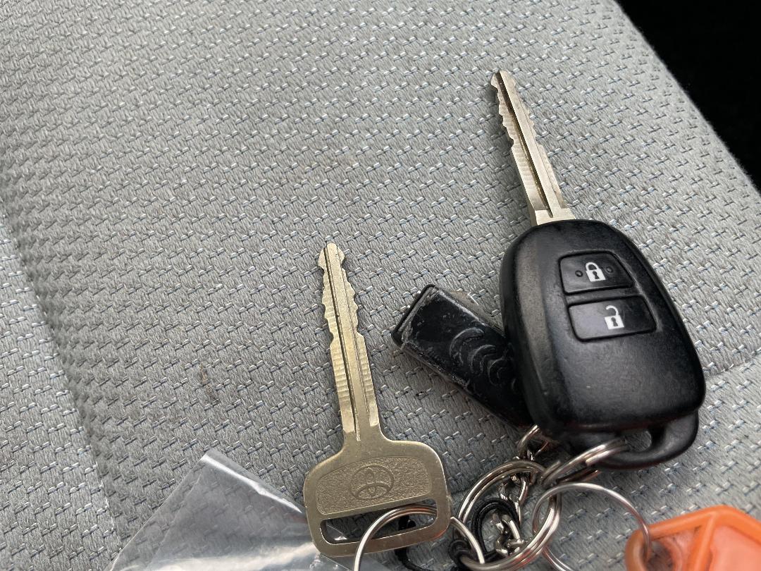 Photo '22' of Toyota Aqua