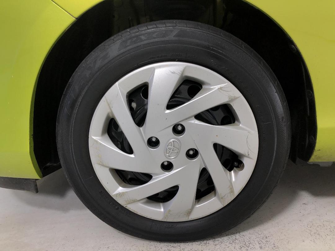 Photo '10' of Toyota Aqua