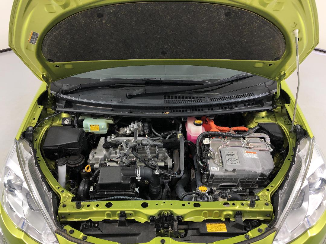 Photo '13' of Toyota Aqua