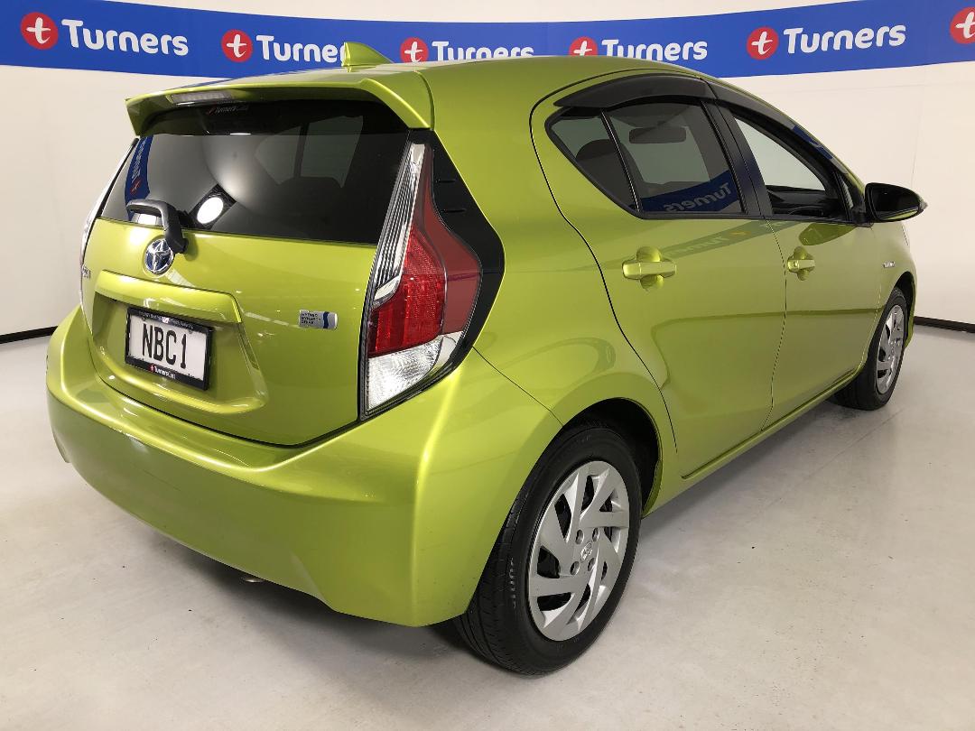 Photo '7' of Toyota Aqua