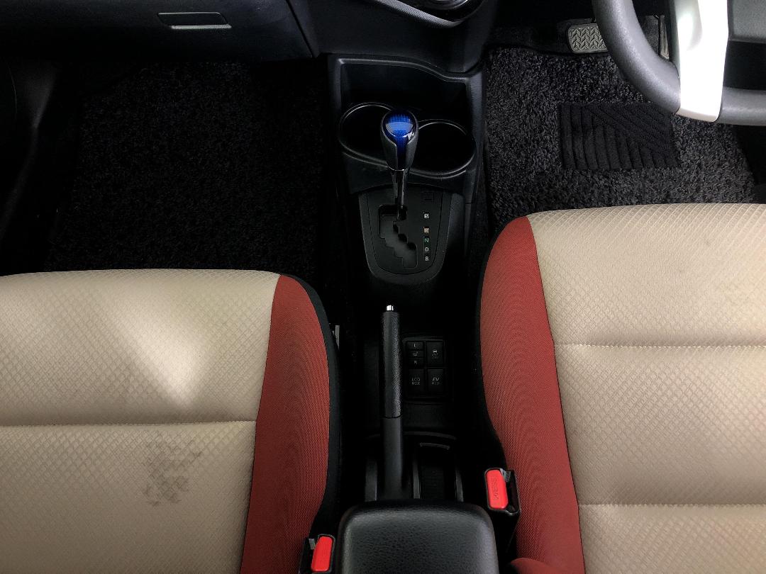 Photo '18' of Toyota Aqua