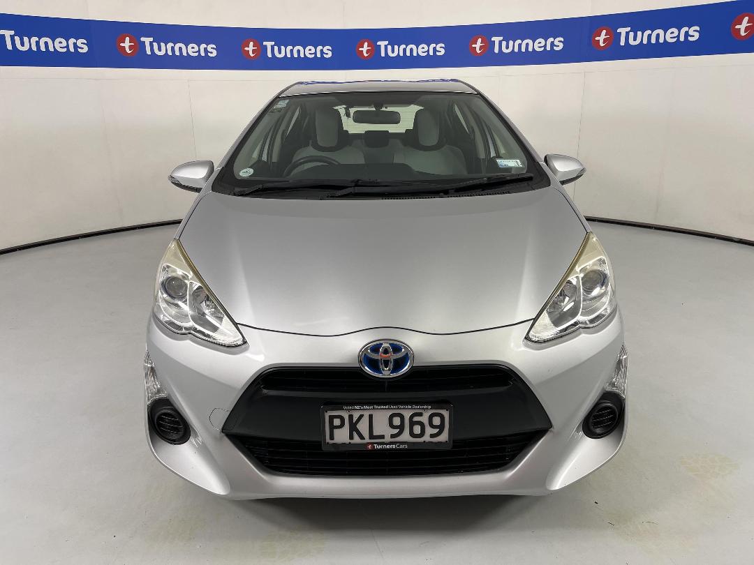 Photo '2' of Toyota Aqua