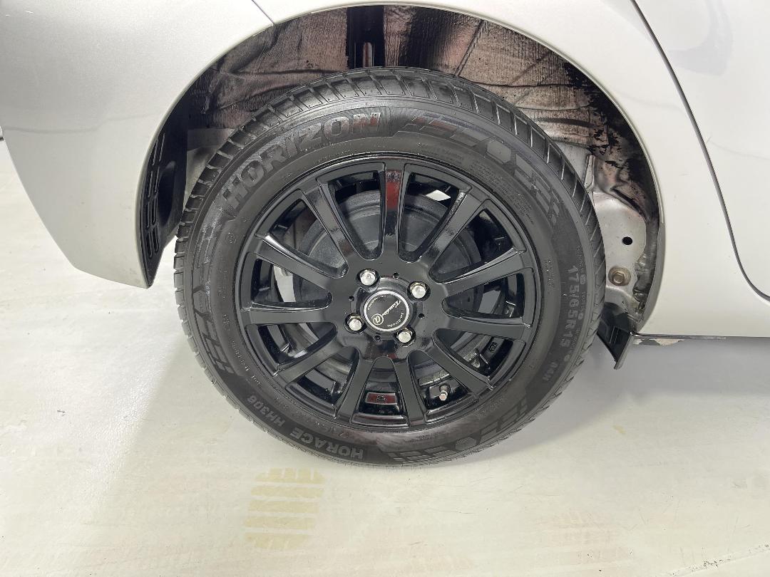 Photo '12' of Toyota Aqua