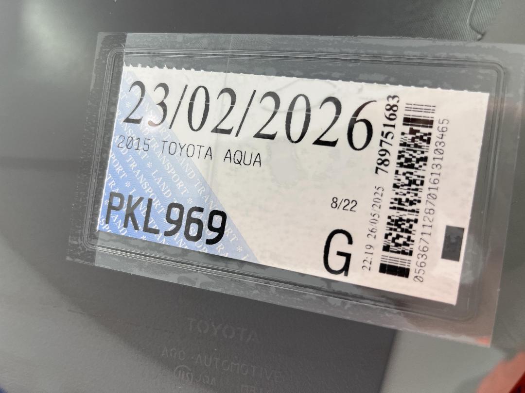 Photo '24' of Toyota Aqua