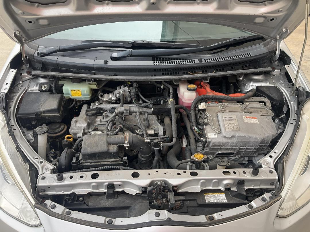 Photo '15' of Toyota Aqua Hybrid